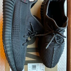 Yeezy Boost 350 V2 'Black Non-Reflective' (2019)